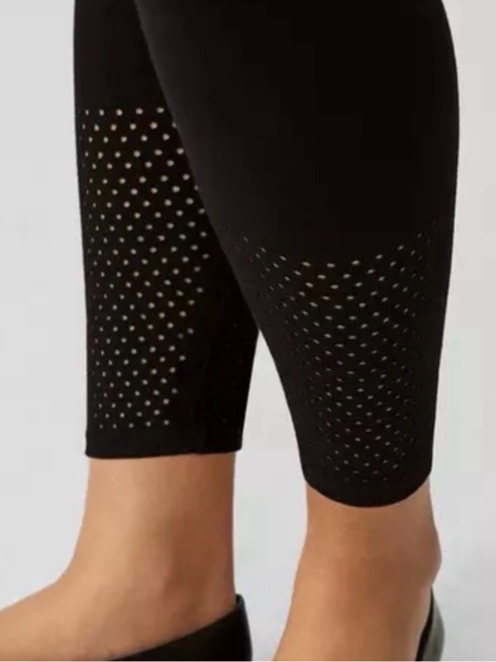 Torrid 2X Black 7/8 Cropped Laser Dot Plus Leggings NEW